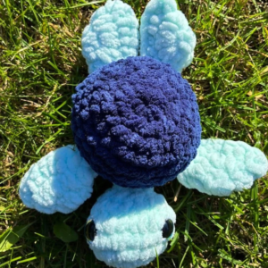 Sinine amigurumi kilpkonn Kiki ülaltvaates