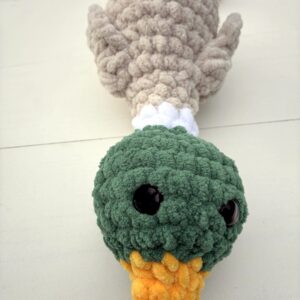 Amigurumi part Pärt – rohepäine pehme kaisupart